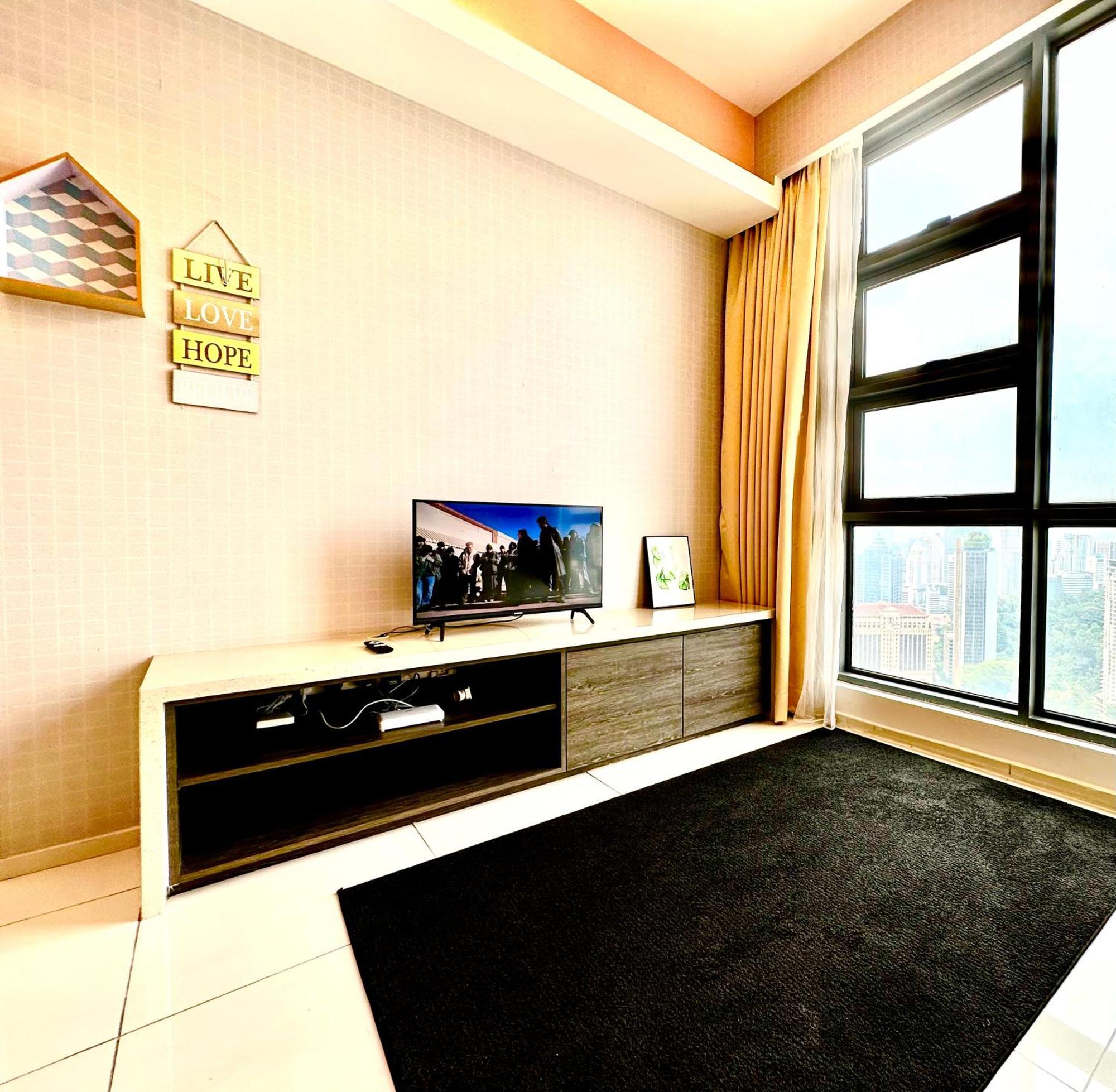 The Robertson 2b At Bukit Bintang With Netflix,trx,klcc,pavilion,lalaport Apartemen Kuala Lumpur